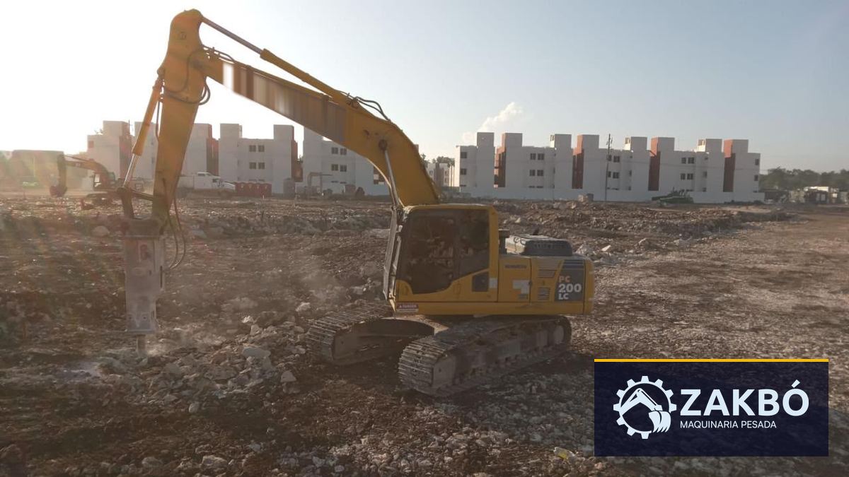 Maquinaria de ZAKBÓ trabajando en Cancún